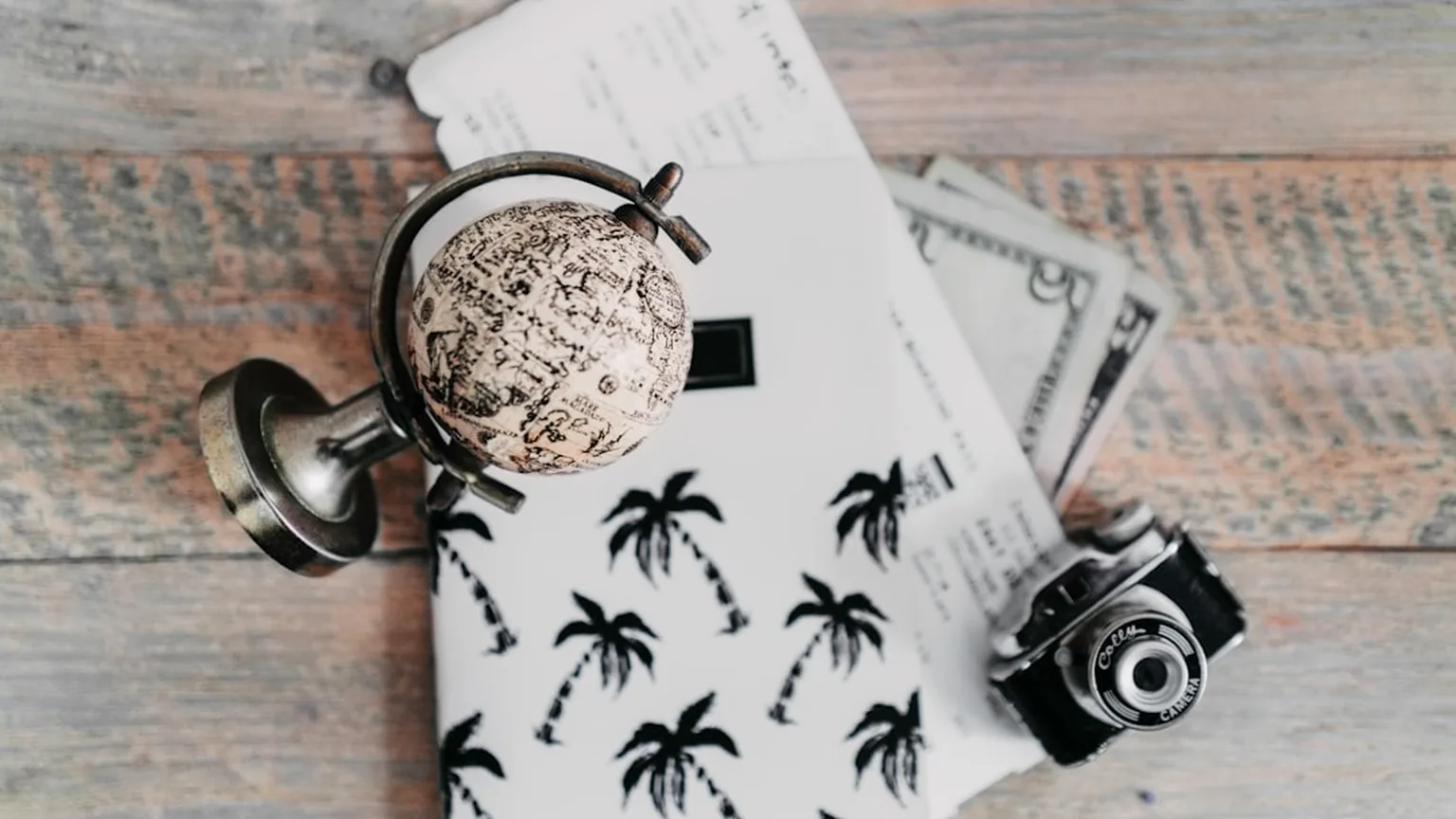 How to Plan a Vacation on a Budget: 15 Money-Saving Tips